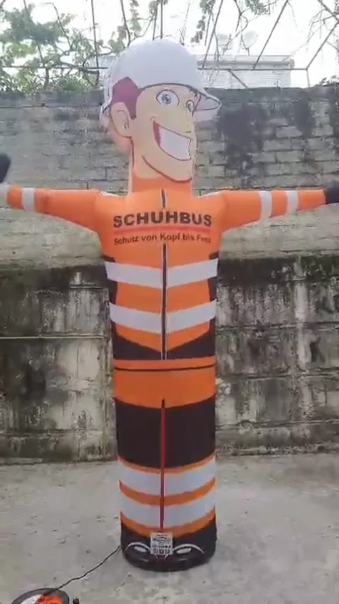 Schulbus-Mitarbeiter — Gebrandete Mitarbeiterfigur