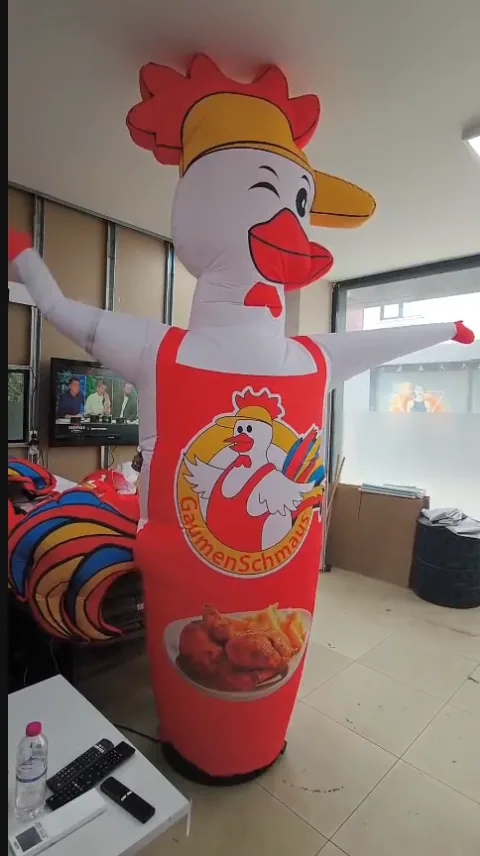 Gaumenschmaus — Hähnchen-Produktmaskottchen