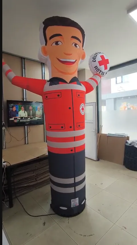 Deutsches Rotes Kreuz — Rettungsdienst-Figur